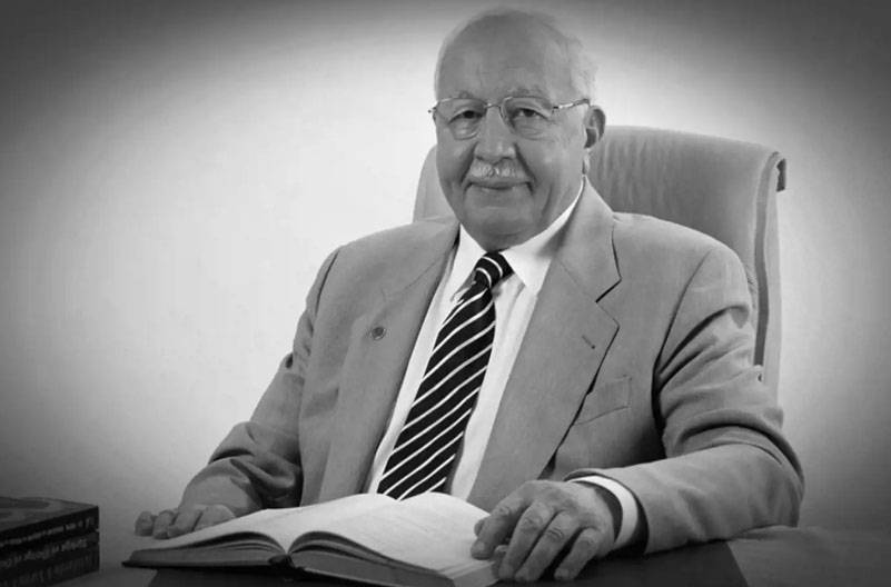 Bu kamyonetin kasasındakiler ülkeyi yönetiyor! 3